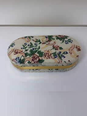 Vintage Floral Fabric Clamshell Jewelry Box Oval w/ Mirror, Lace & Gold trim
